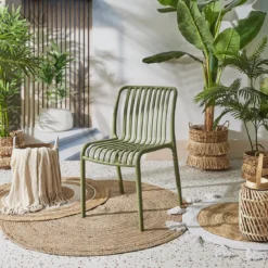 CHAISE EMPILABLE SOLARA VERT