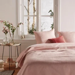 DESSUS DE LIT ET 2 TAIES DOLCE ROSE POUDRE 260X240CM