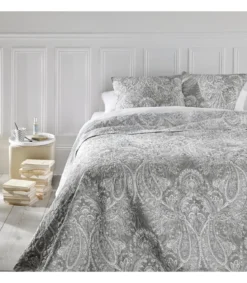 DESSUS DE LIT MARIE AVEC 2 TAIES GRIS CLAIR 240X260CM