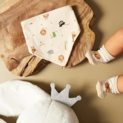 ENSEMBLE GARCON BAVOIR ET CHAUSSETTES