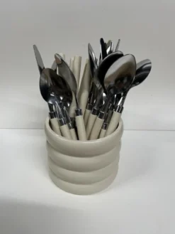 MENAGERE ELSA CREME 24 PIECES AVEC RANGE COUVERT