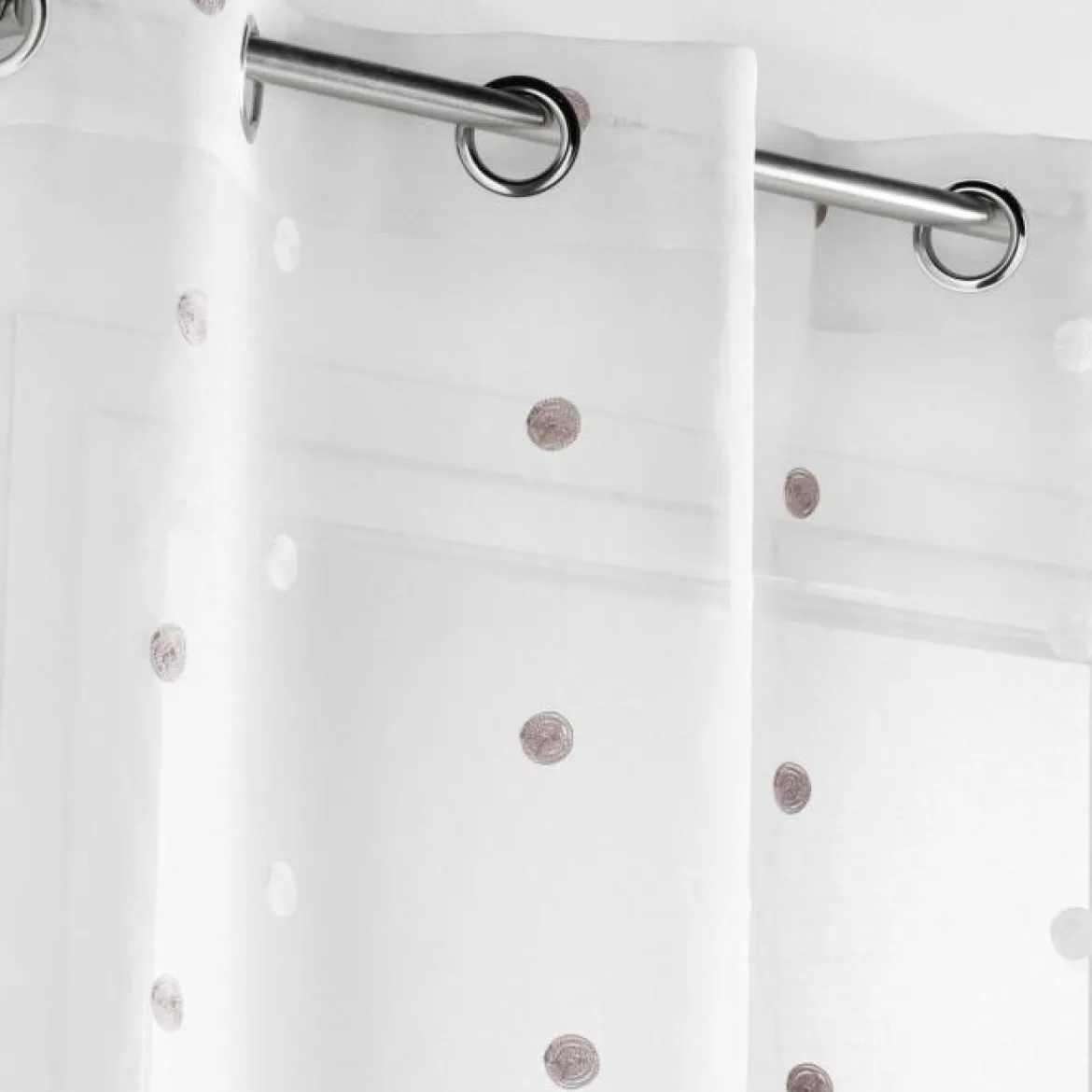 PANNEAU OEILLETS 140X240CM BRODE LORNA BLANC
