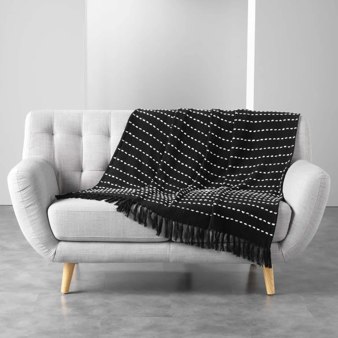 PLAID FRANGES 125X150CM COTON TISSE CAYENNE NOIR