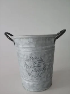 POT METAL POIGNEE METAL 22.5CM