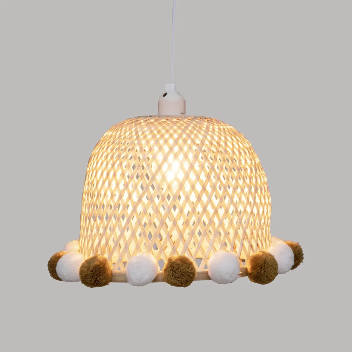 SUSPENSION BAMBOU POMPONS