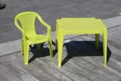 TABLE PLASTIQUE BEBE VERT