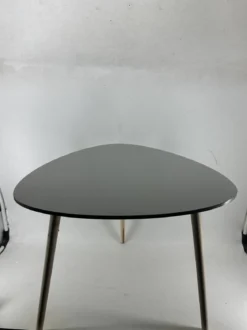 TABLE TRIANGLE GRIS 59.5X59.5X50CM